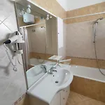 Bed & Breakfast Atena 3*