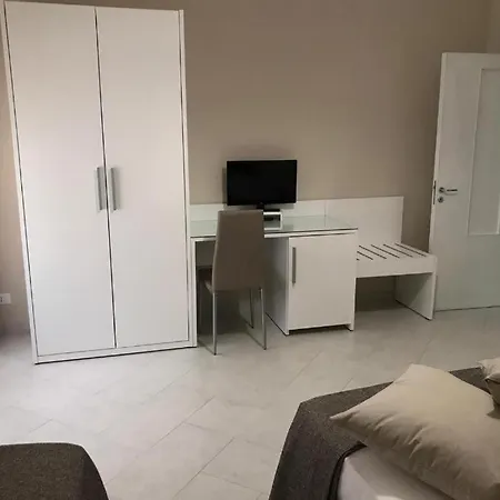 Bed & Breakfast Atena 3*