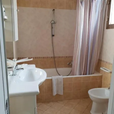 Oda ve Kahvaltı Atena