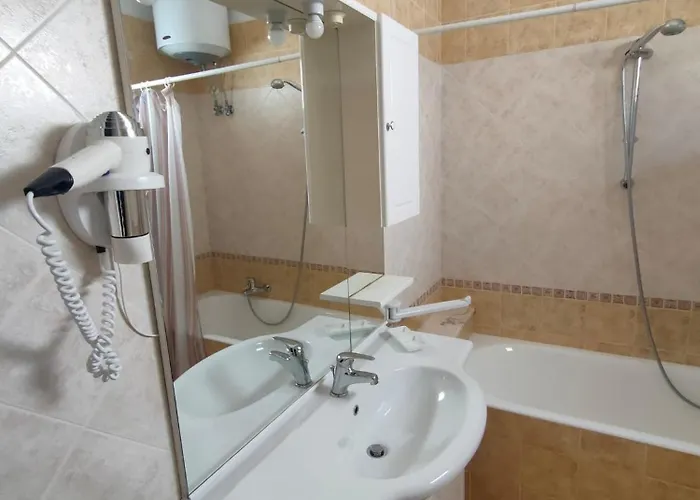 Bed & Breakfast Atena 3*